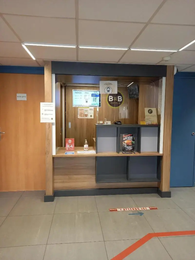 B&B HOTEL Saint-Etienne Monthieu