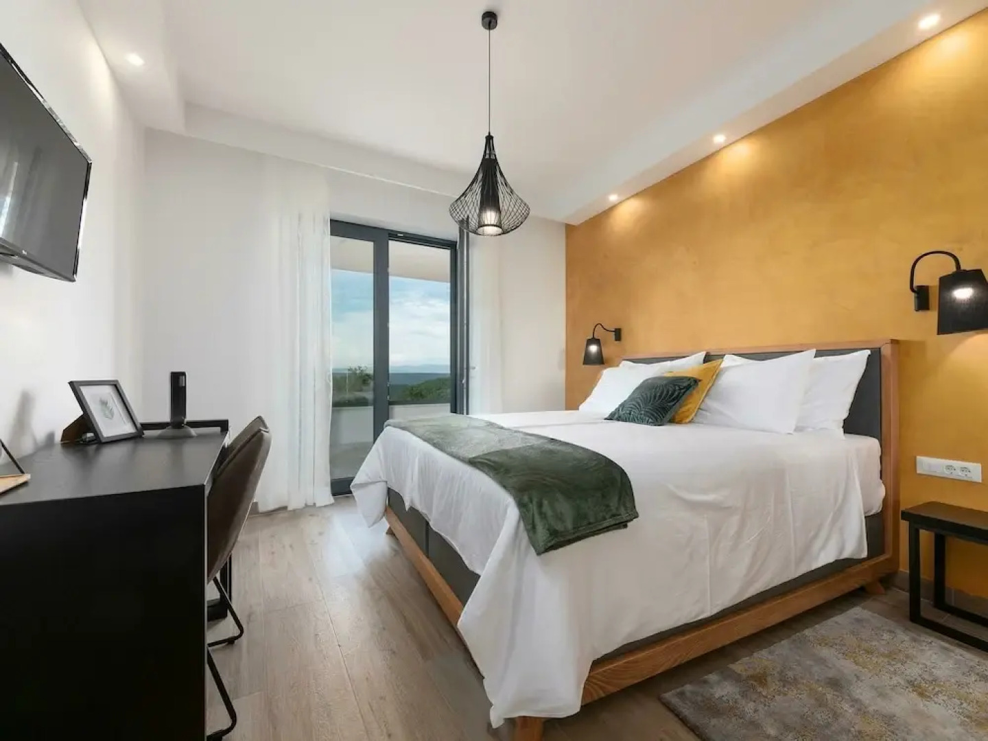 Villa With Swimming Pool, Play Area, Volleyball Court, Table Football, 8 km From Labin