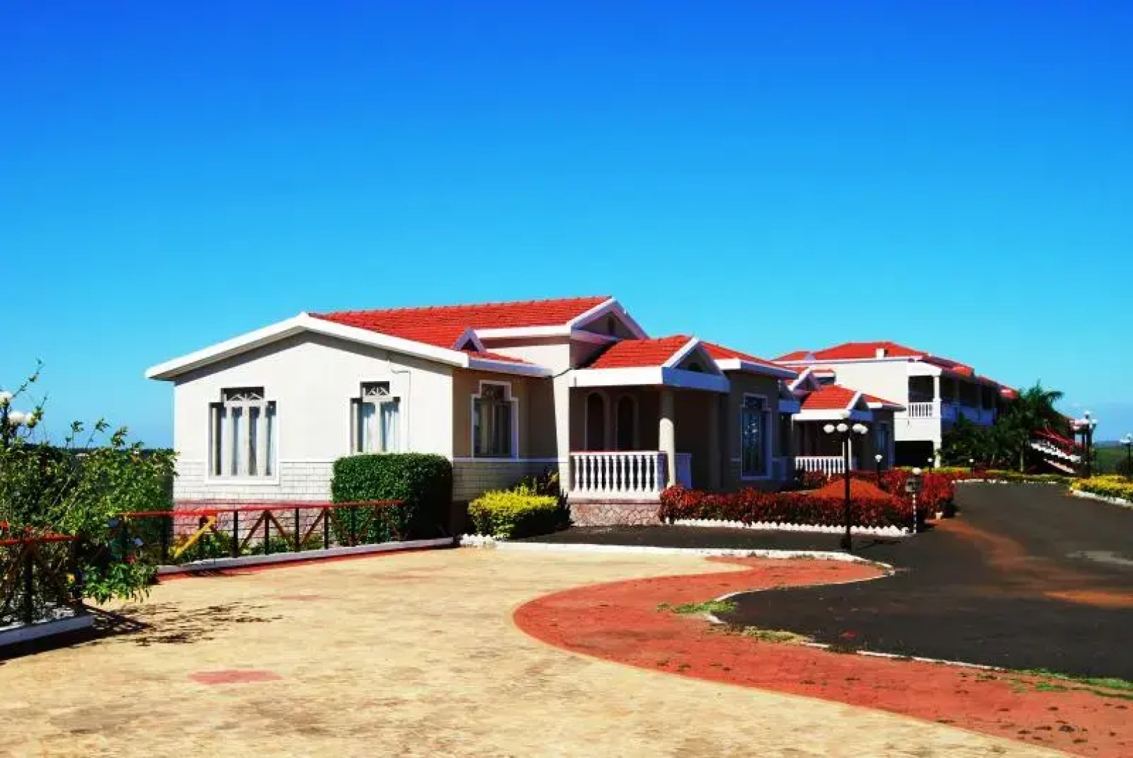 Kohinoor Samudra Beach Resort