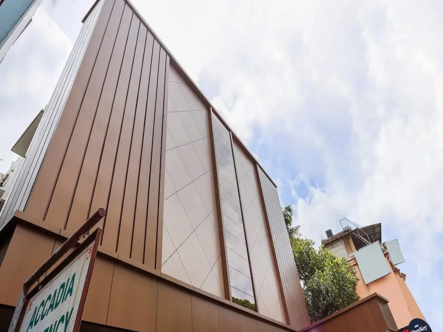 SilverKey Executive Stays 45762 Accadia Residency