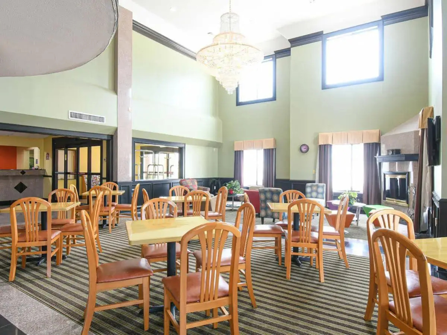 OYO Townhouse Houston Brookhollow