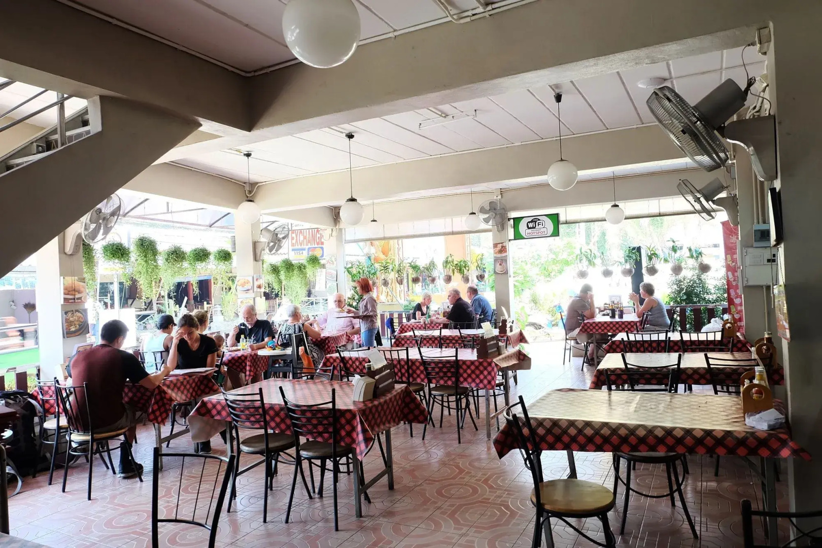 Chilli Hotel & Restaurant