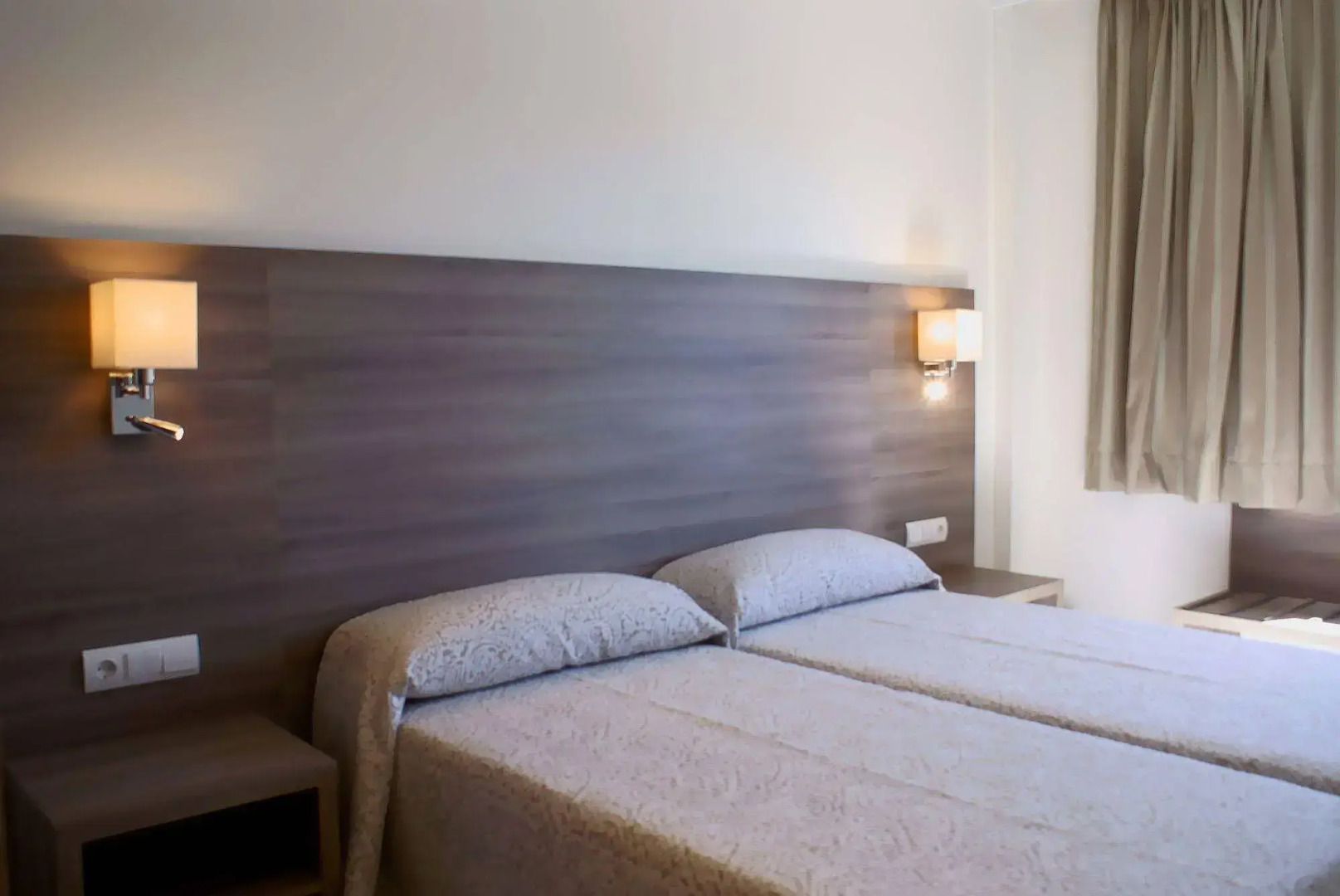 Cabot Tres Torres Apartamentos