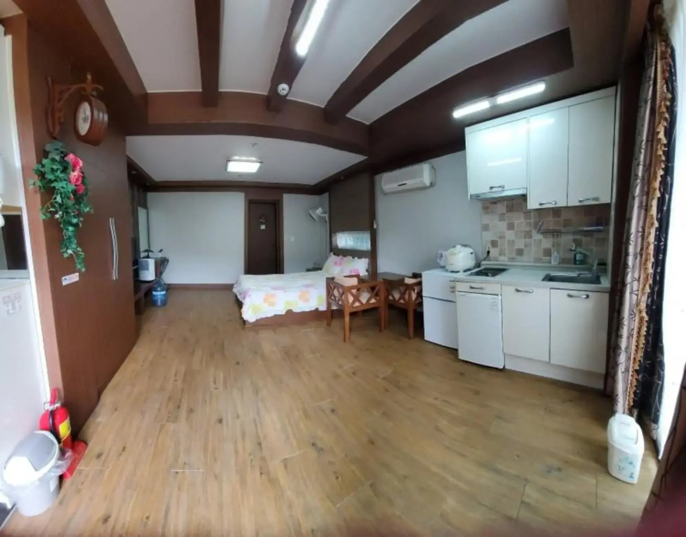 Yangpyeong Hayandohwaji Pension