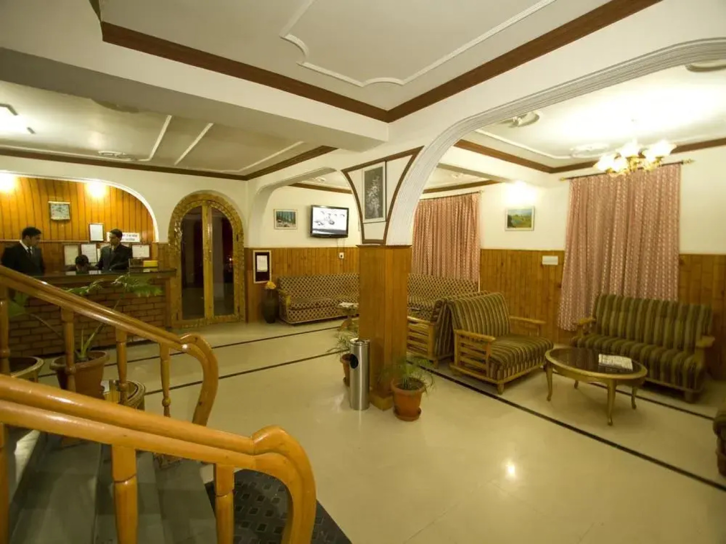 OYO Rooms Model Town