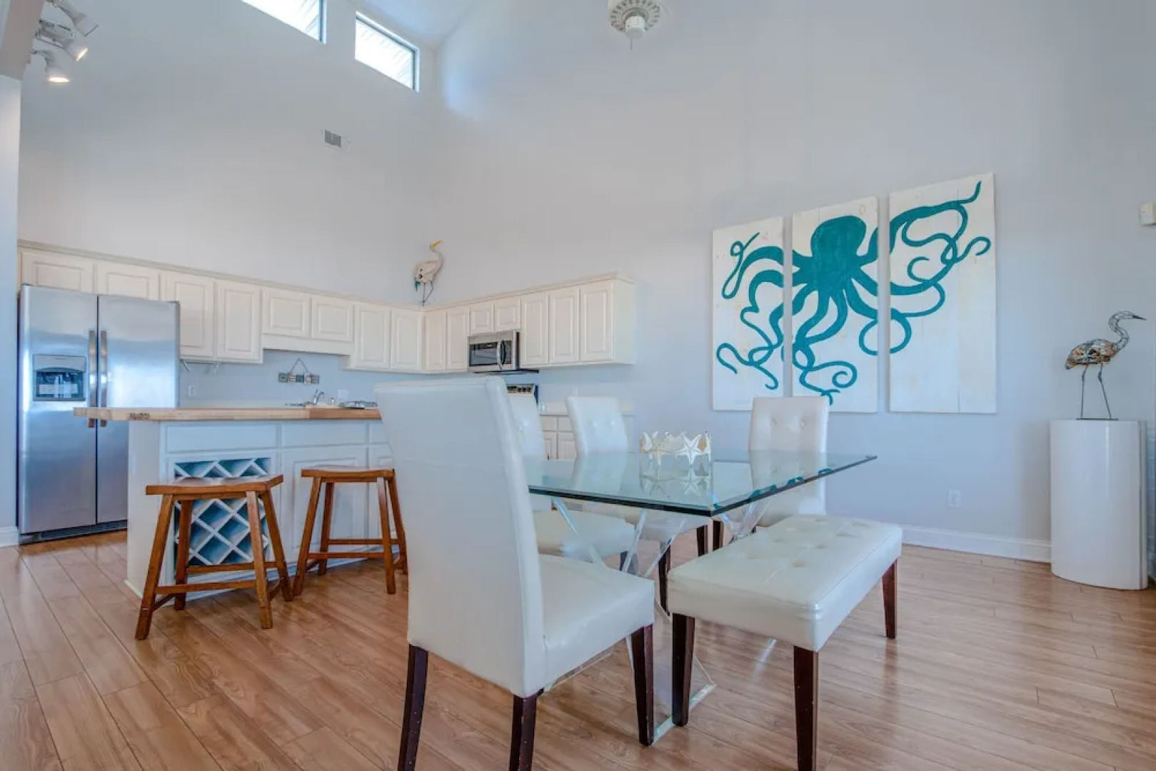 Sandy Toes by Book That Condo