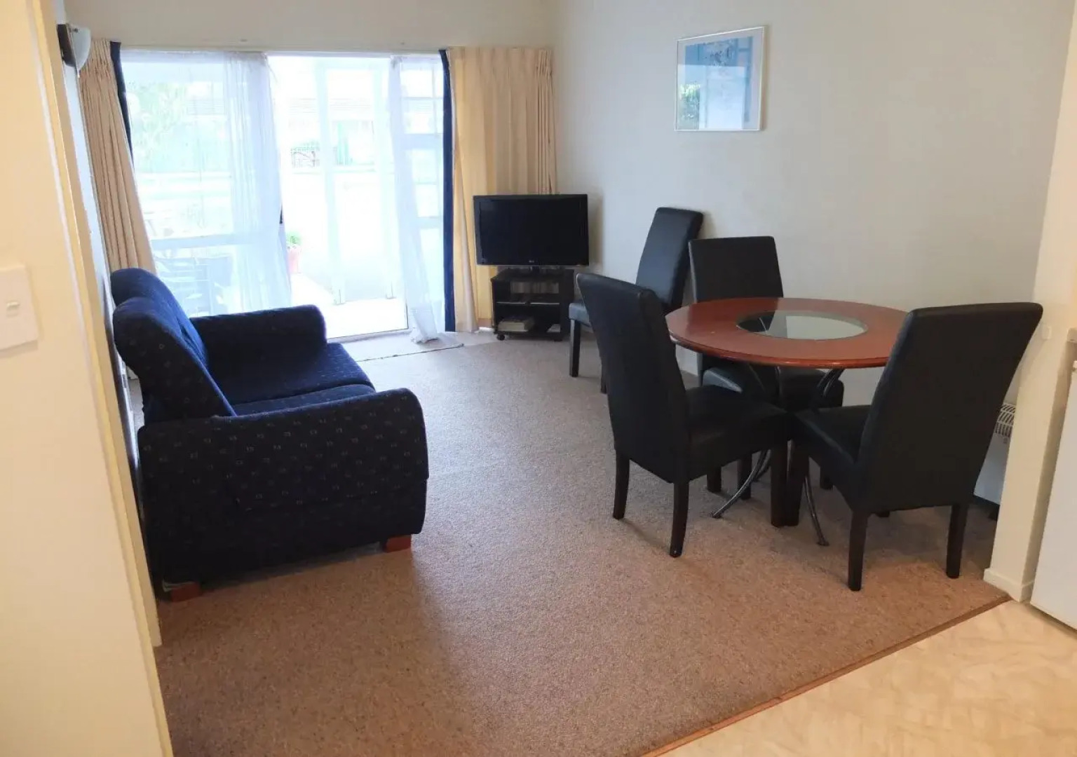 Colonial Court Motel