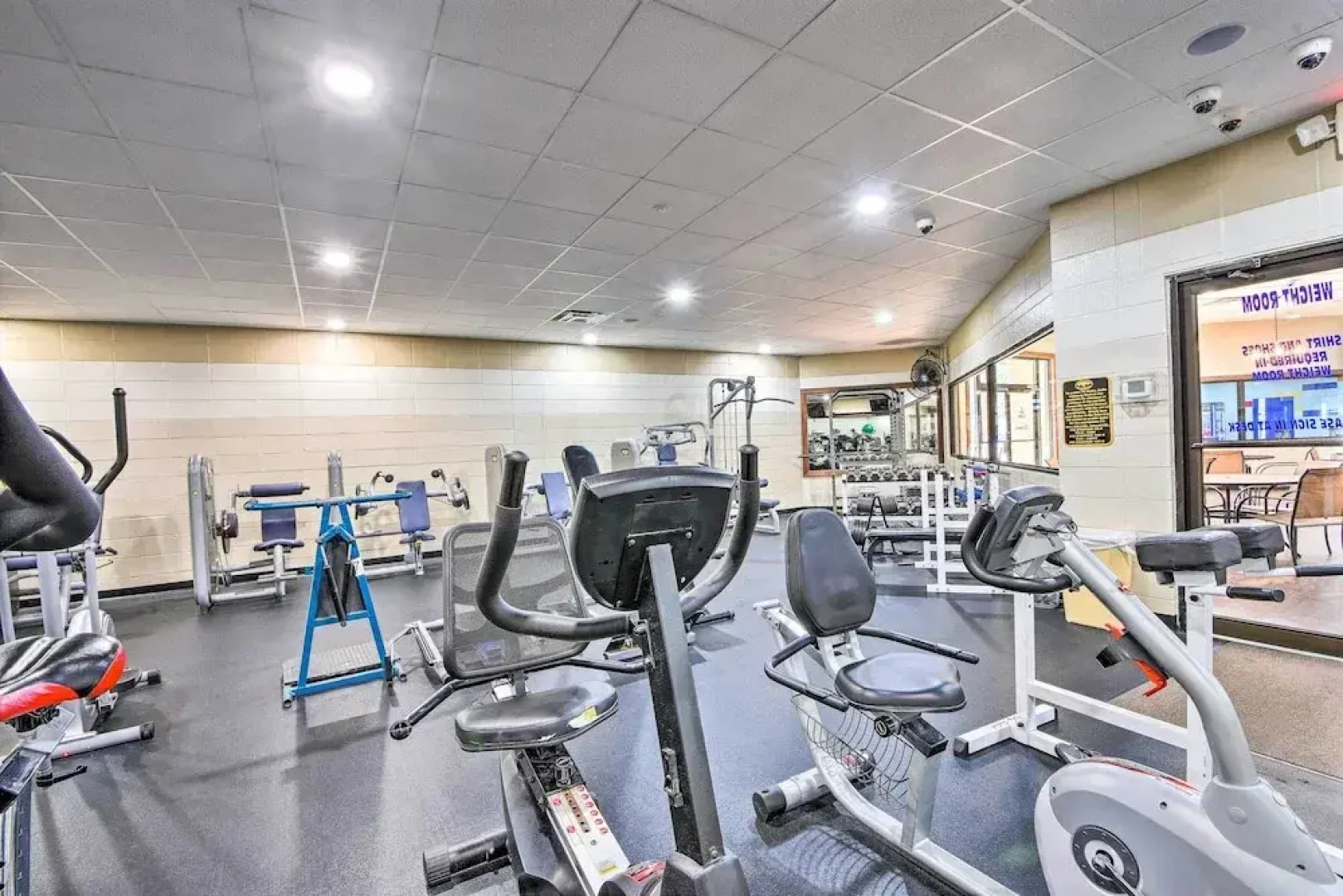 Upscale Coosawattee Cabin w/ Hot Tub & Fire Pit!