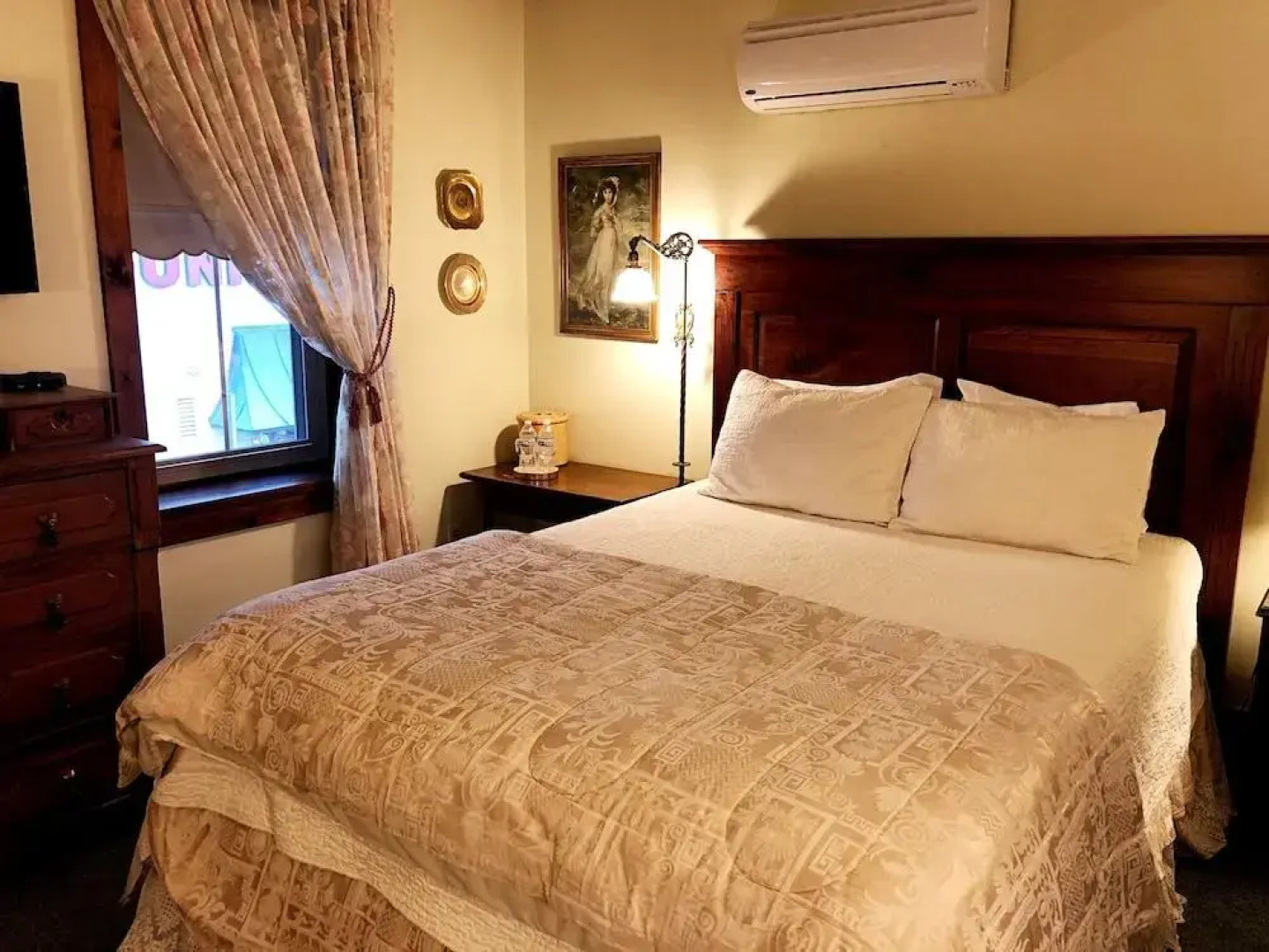 Inn at Cedar Crossing