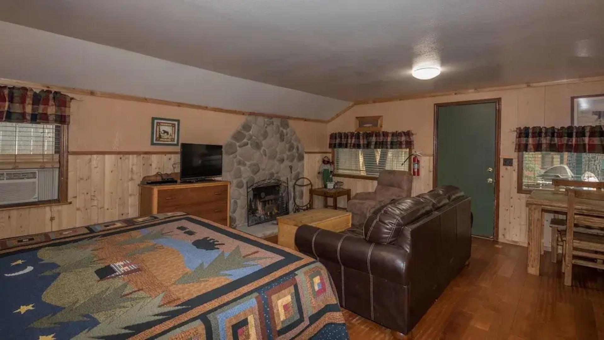 Whispering Pine Cabins