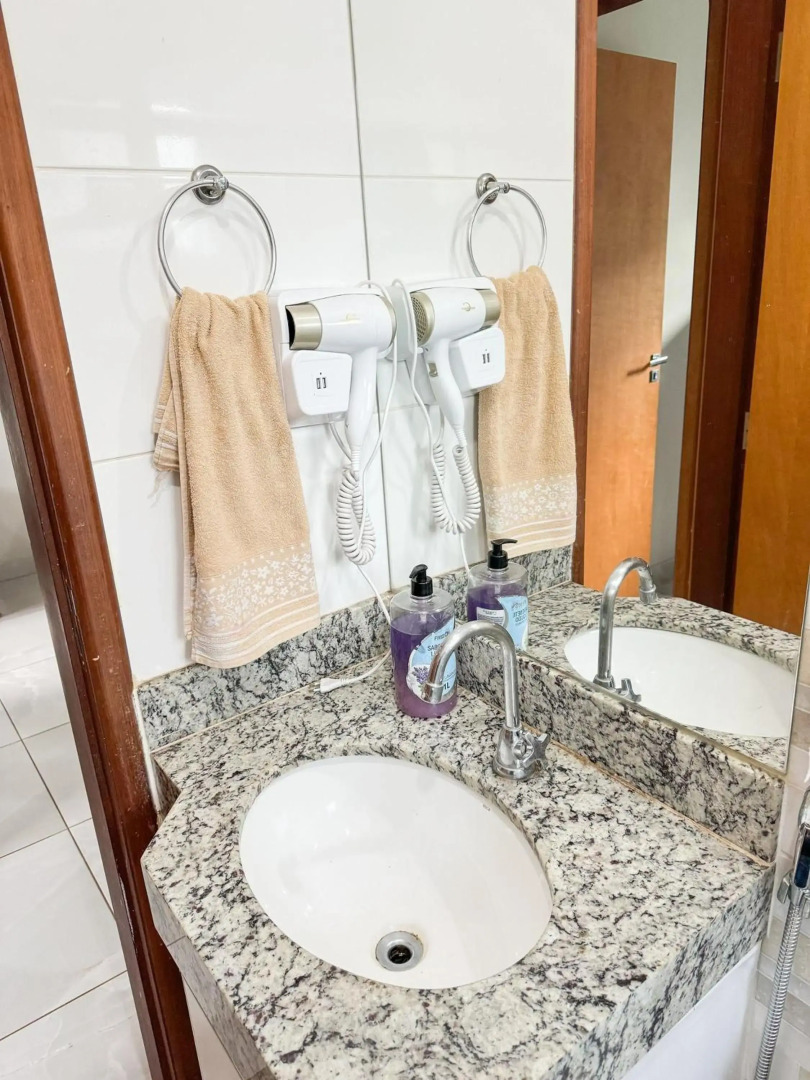 207- APARTAMENTO de 2 QUARTOS para até 5 HÓSPEDES