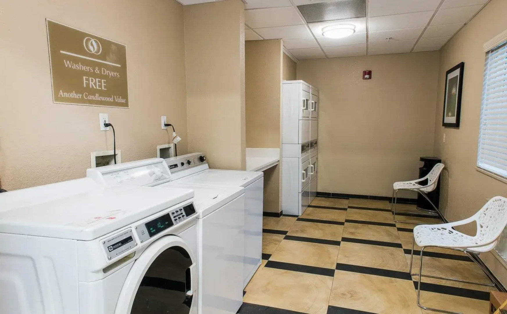 Candlewood Suites Virginia Beach Town Center by IHG