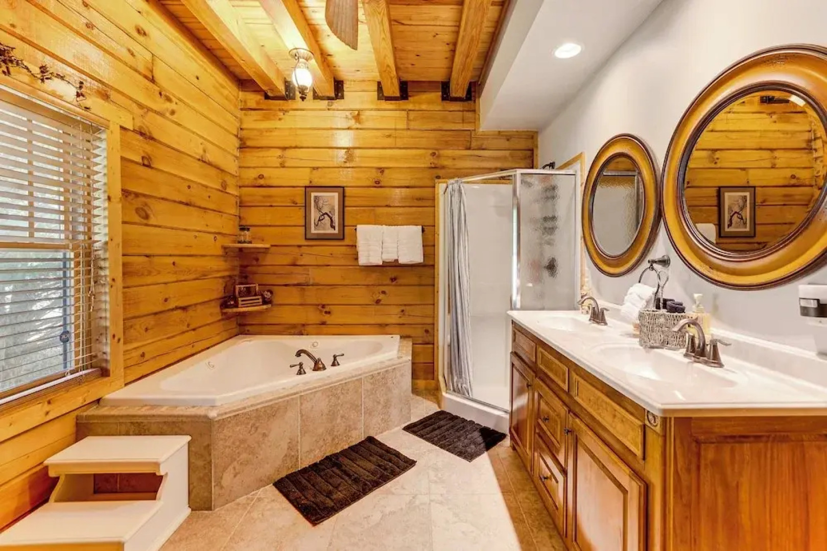 Charming Lake Hartwell Retreat w/ Game Room