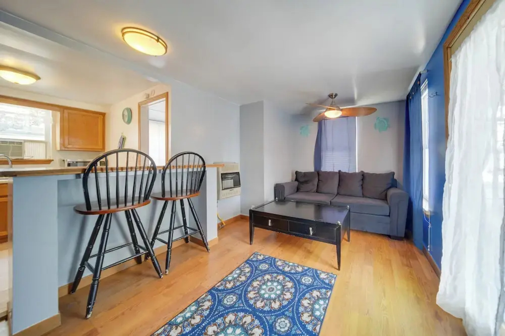 Pet-friendly Lake Erie Cottage - Walk to the Water