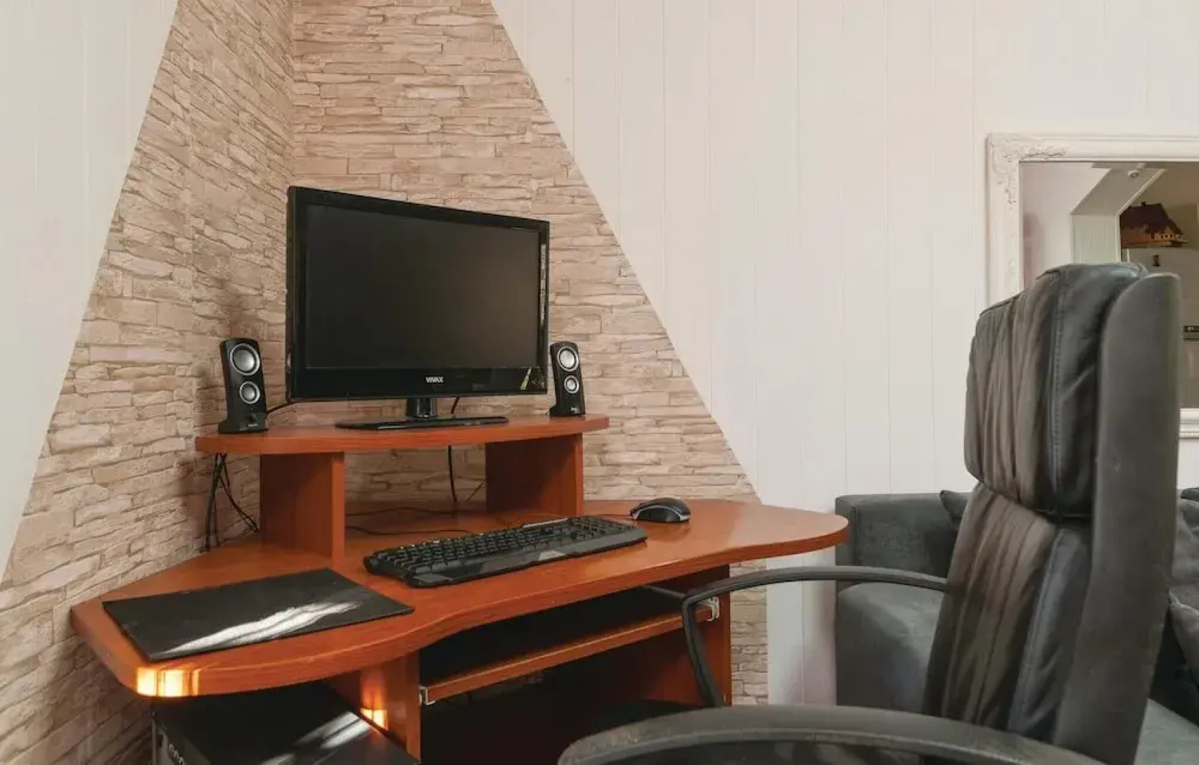 Nice Home in Srinjine With Sauna, Wifi and 4 Bedrooms