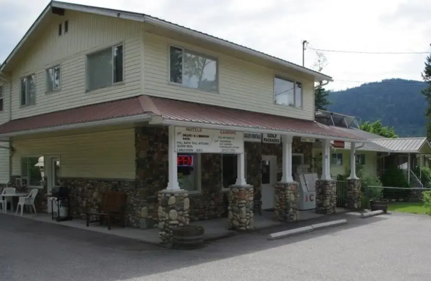 Totem Motel & Resort