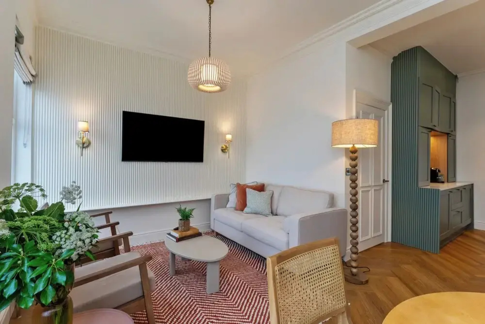 Modern 2-bed Apartment - Sleeps 6 - Seafront View