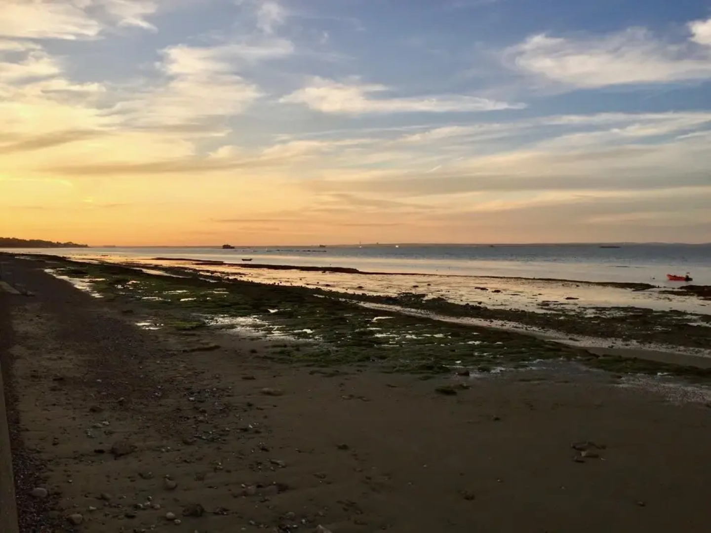 Blackberry 4 Bed Bembridge Holiday Home (Sleeps 6 Adults and 2 Children)