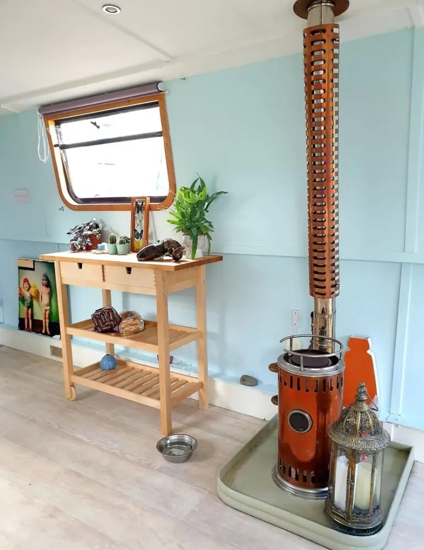 5 Star Stunning Houseboat, no Experience Required! Enjoy the Most Romantic Trip!