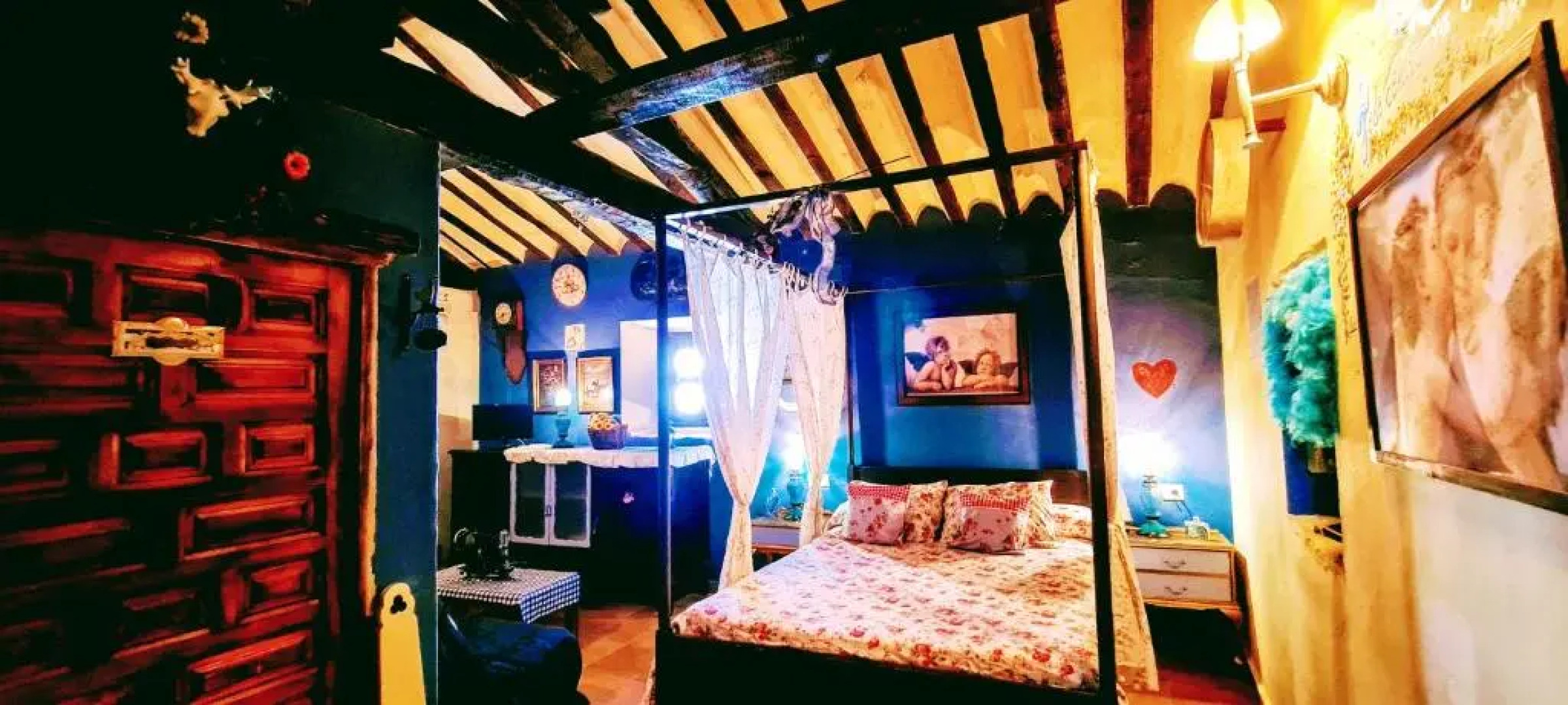 Room in Lodge - Romantic Christmas in a beautiful rural house ideal for a romantic getaway