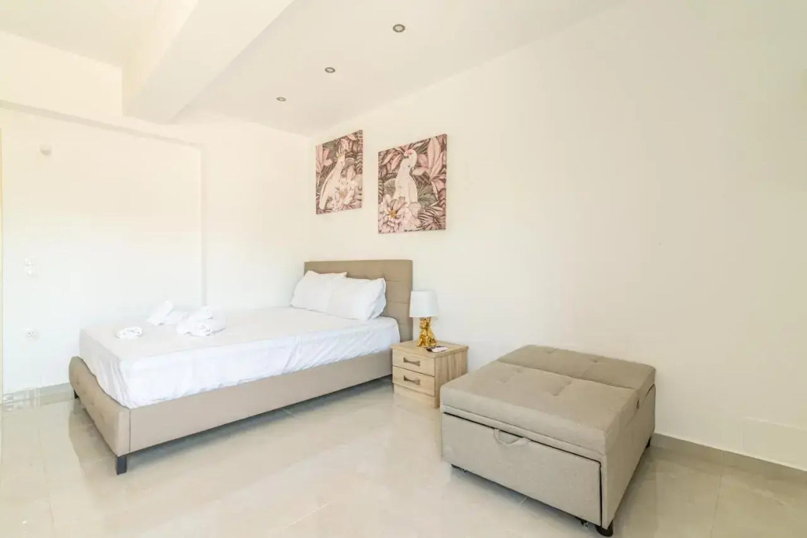 Elegant Suite 2 near the Beach