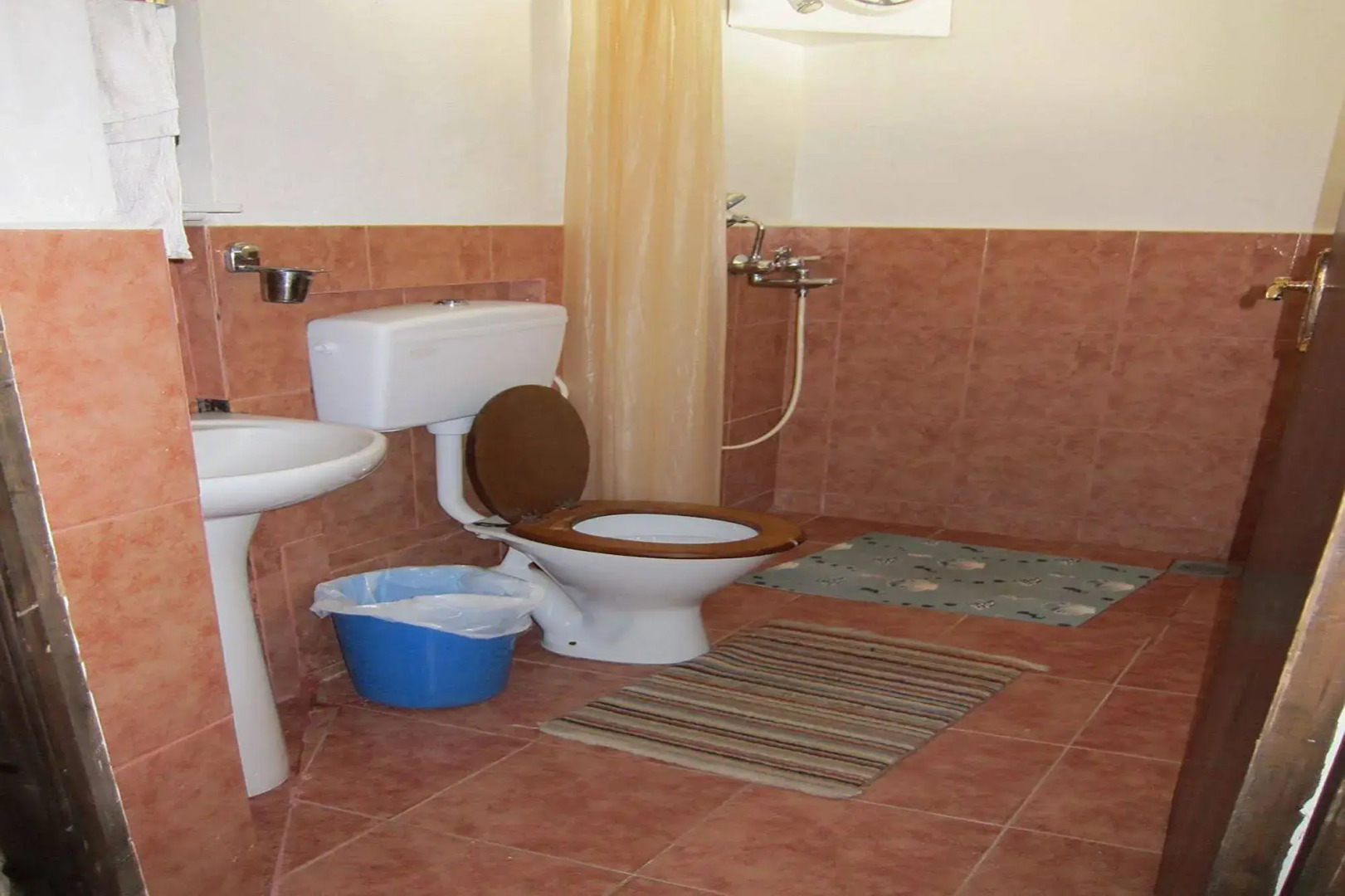 Mountain Lodges of Nepal - Namche