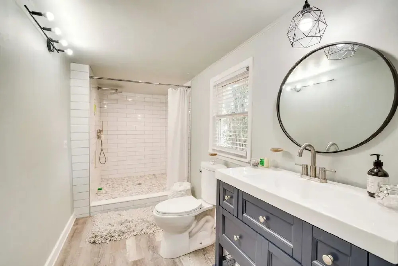 Walk to River & Shops: Downtown Dunnellon Escape