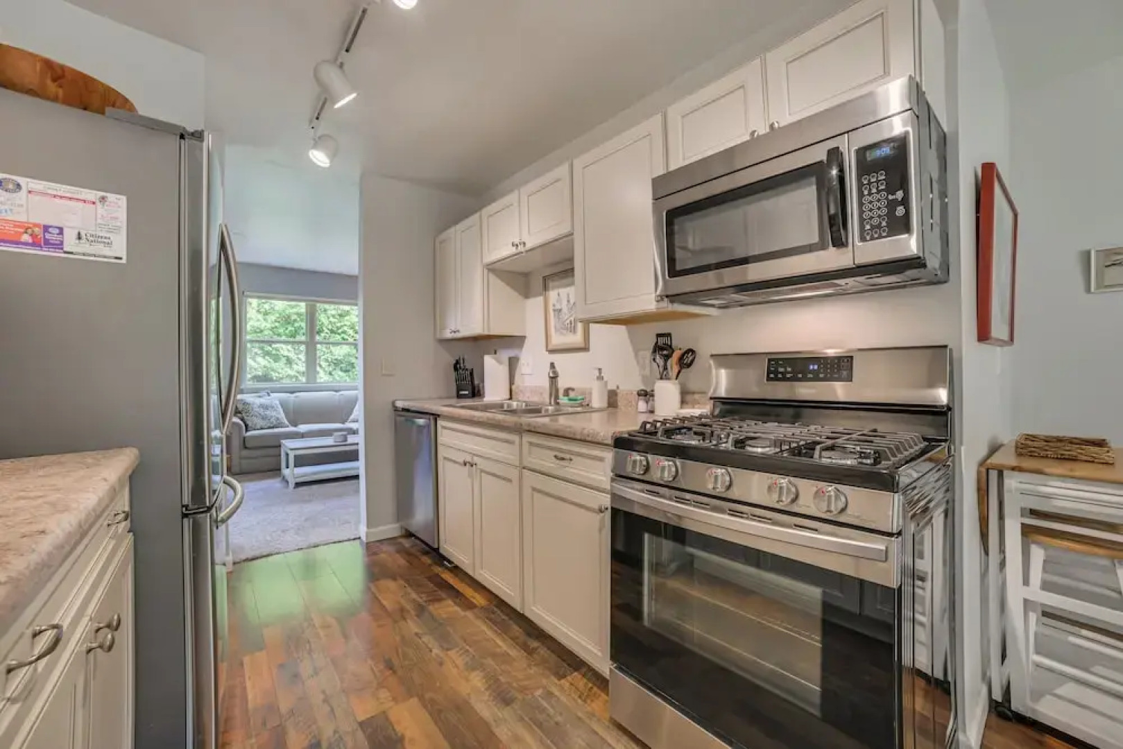 Harbor Springs Winter Retreat ~ 6 Mi to Skiing!