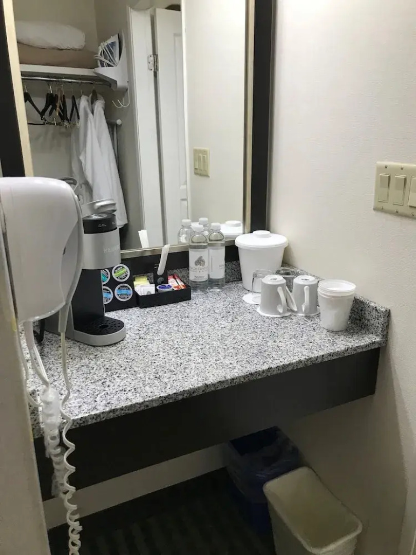 Powell River Town Centre Hotel