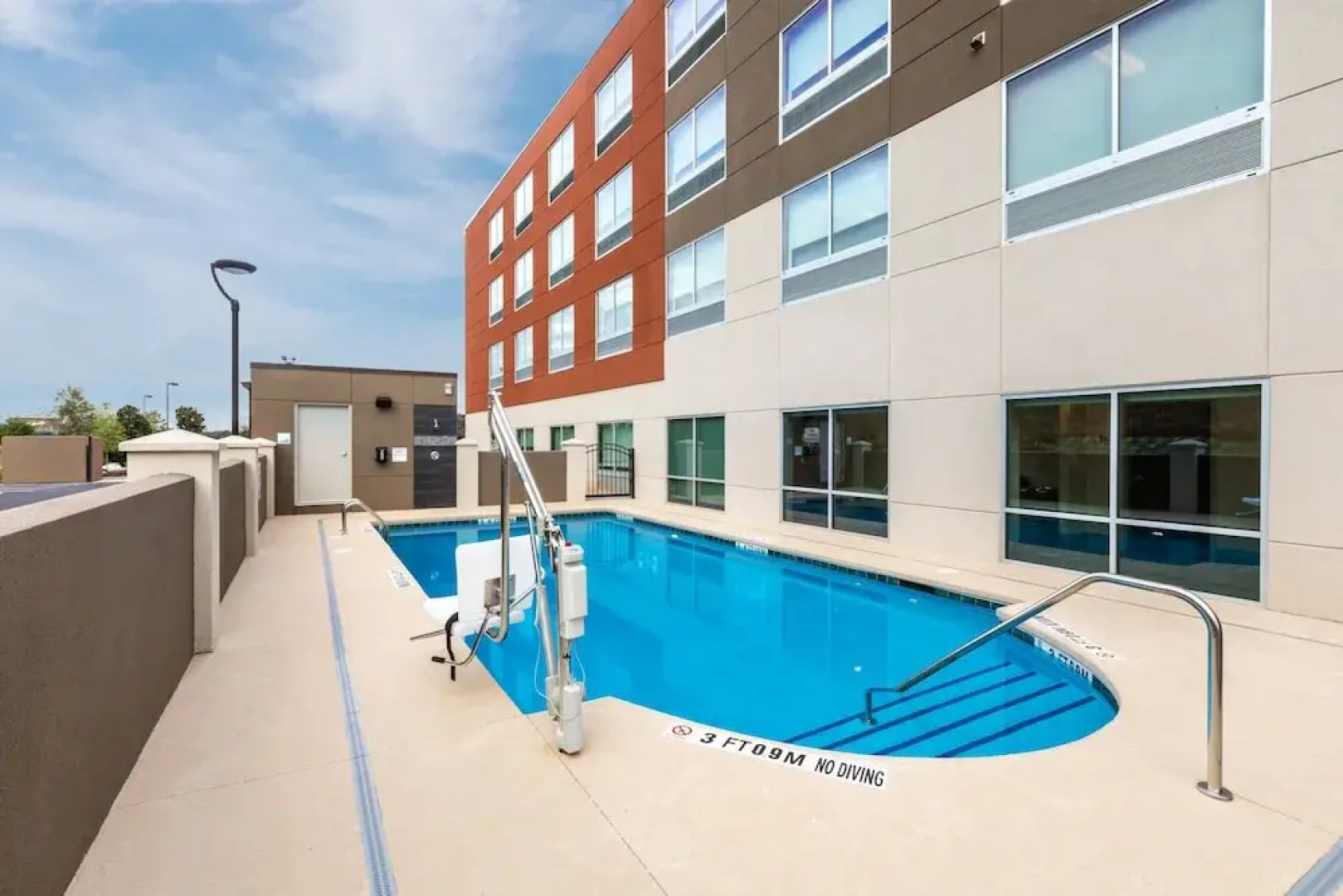 Holiday Inn Express & Suites Greenville - Taylors