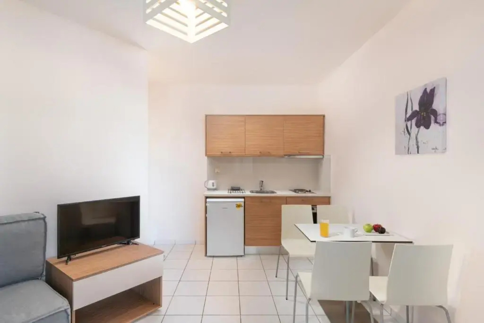 Bella Vista Hotel by Checkin