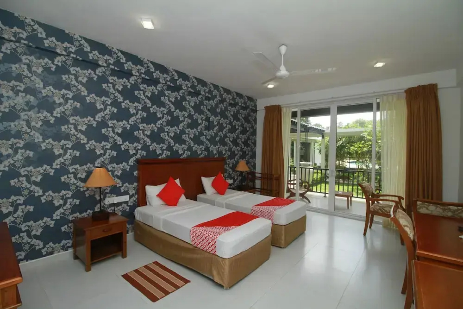 OYO 272 Garden Beach