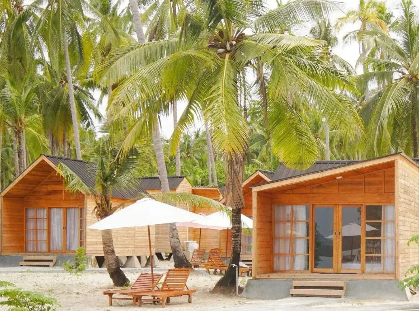 Pulau Mahitam Resort & Cottage by Hotelku