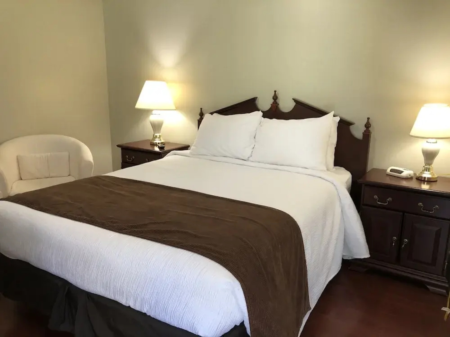 Adventure The Bruce Inn