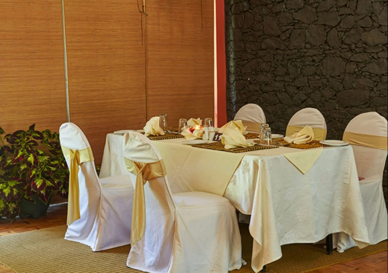 EKHO Lake Polonnaruwa