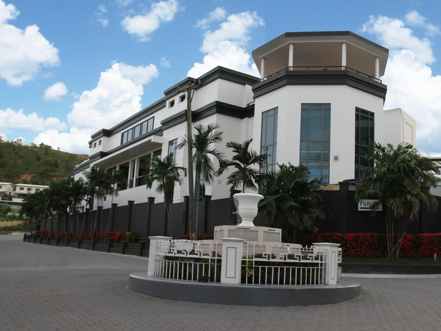 Lamana Hotel