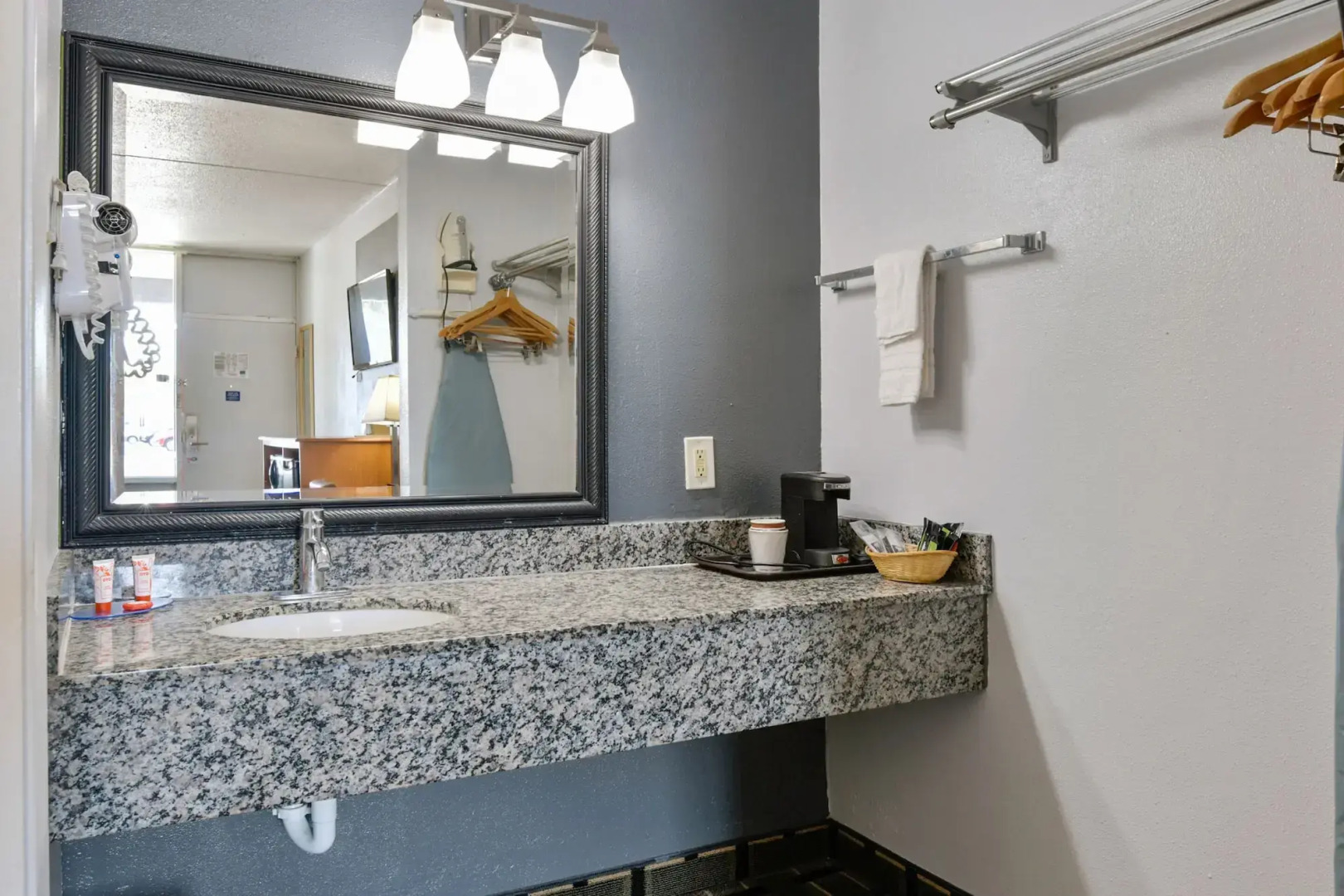 OYO Hotel Lake Park/Valdosta I-75, Exit 5