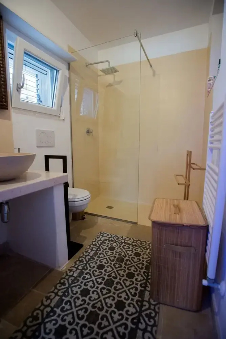 Lamia Tipica con Piscina