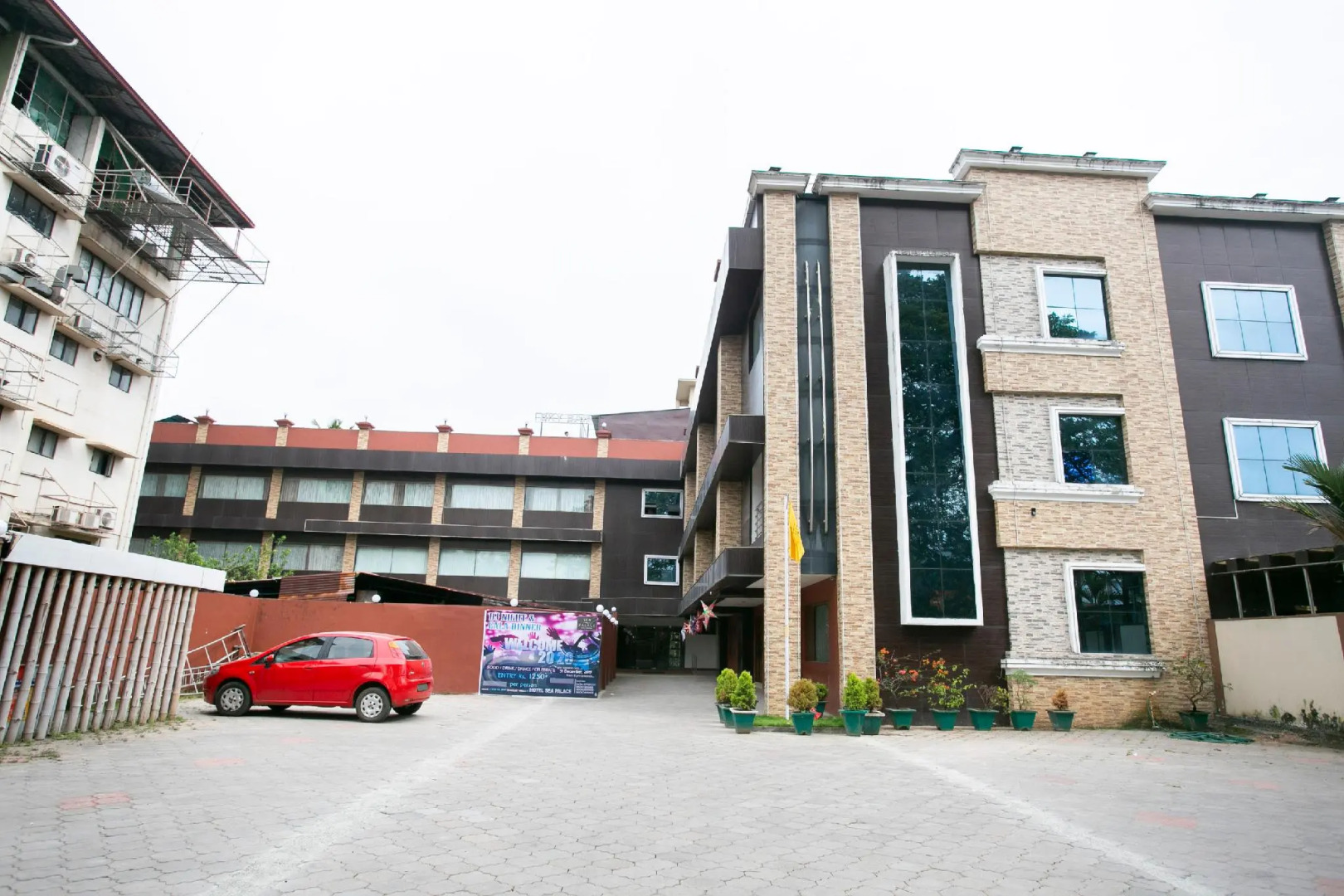 Capital O 68251 Hotel Sea Palace