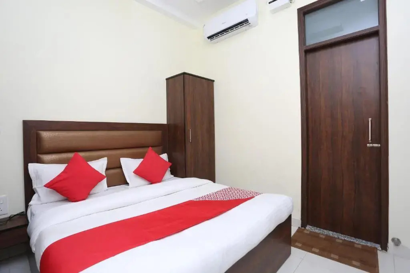 Regal by OYO Rooms