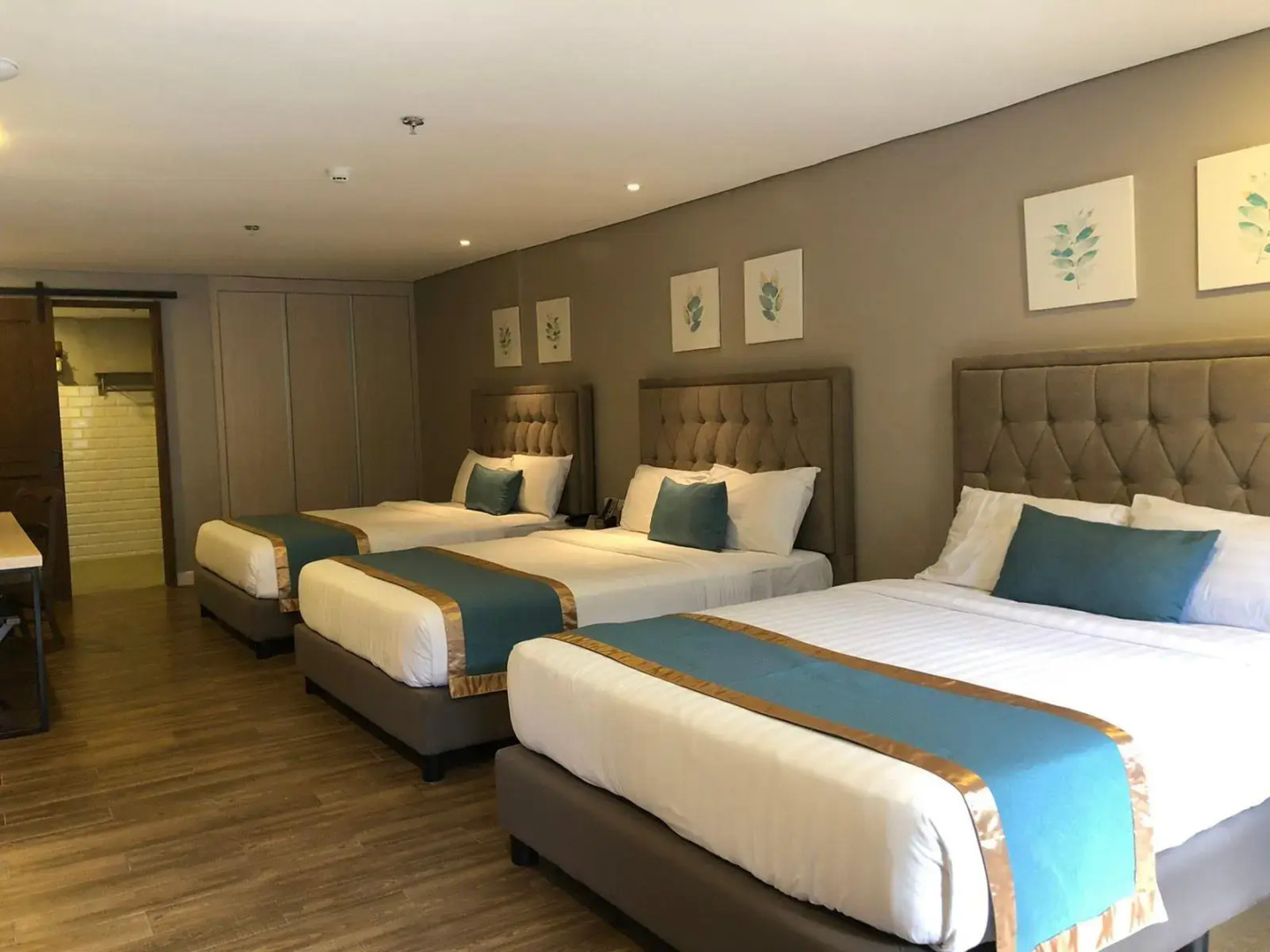 Royale Parc Hotel Tagaytay