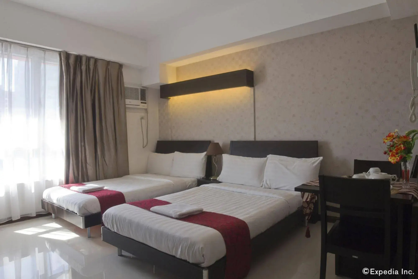 Sunshine City Suites