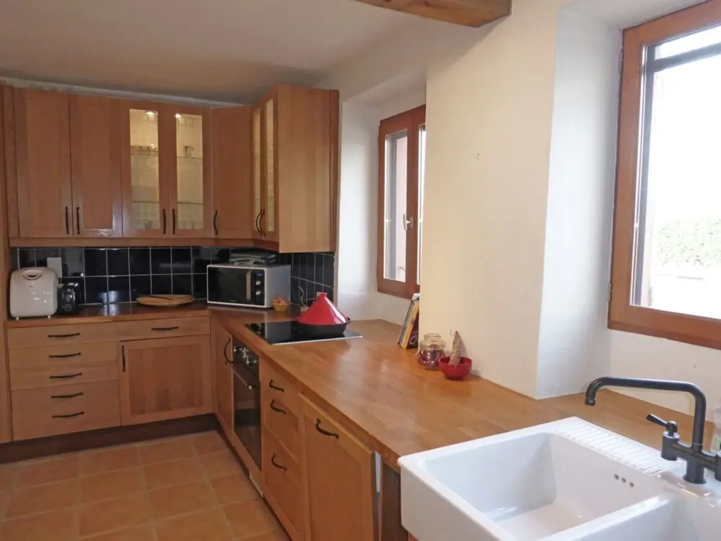 Luxurious Villa in Cazaubon with Swimming Pool