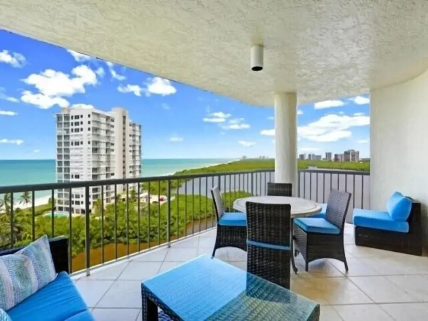 Deluxe Seaside Condo with Pool and Hot Tub by RedAwning
