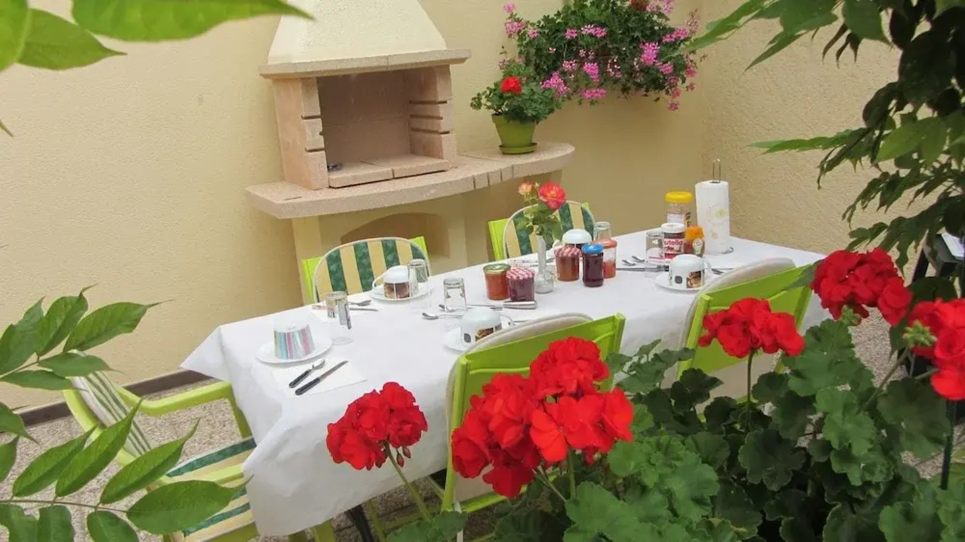 Chambre D'Hotes Les Glycines