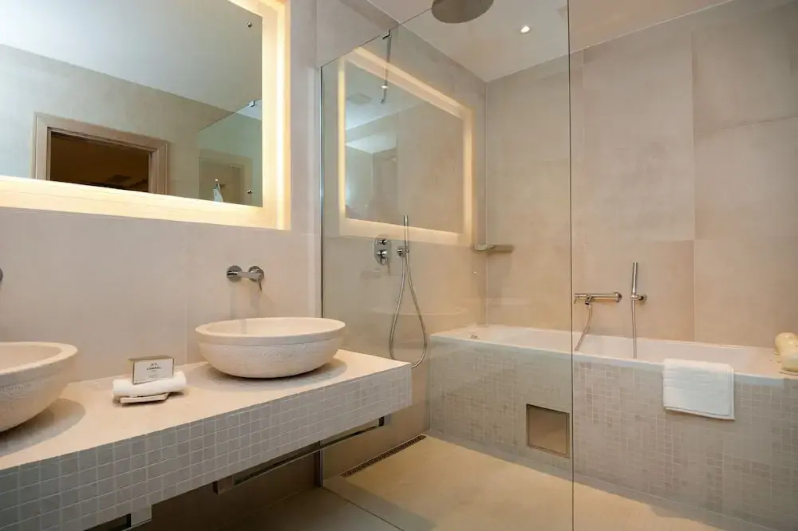 Luxury Villa Silent with Infinity Pool