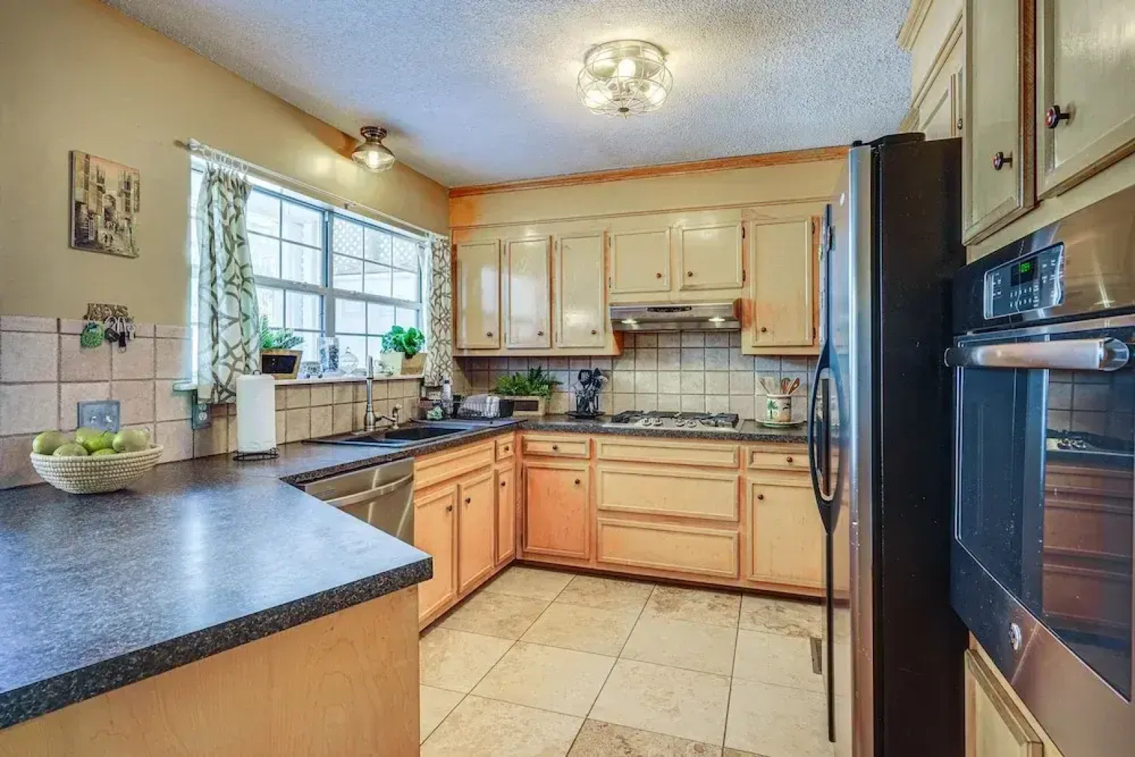 Charleston Home: Game Room, Large Deck & 2 Grills!