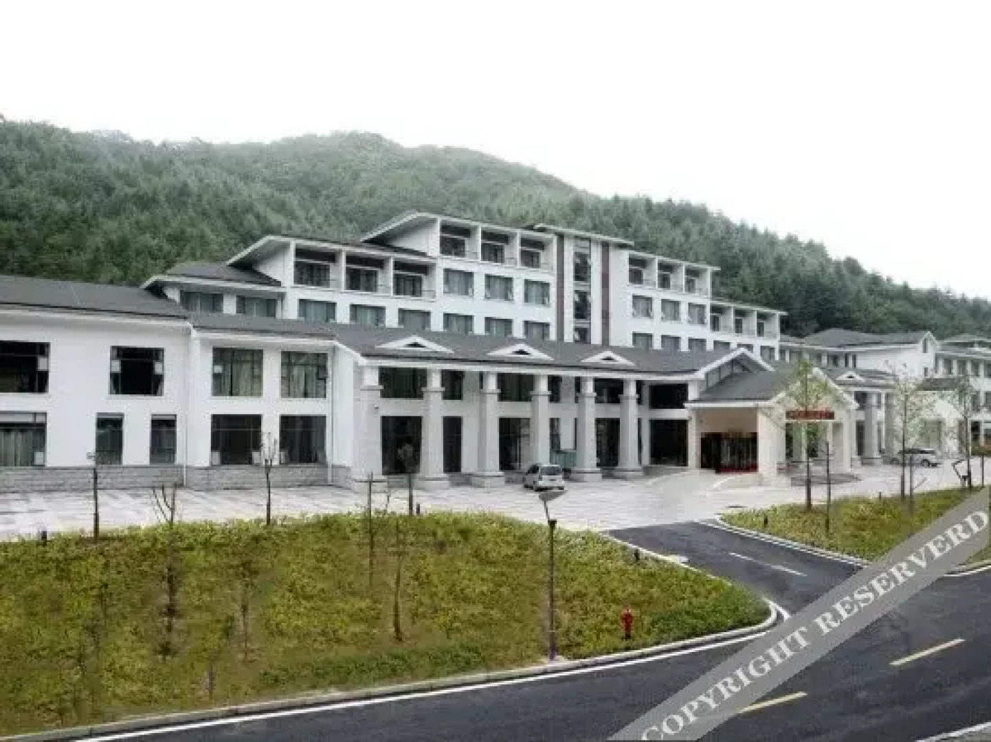 Shennong Hotel