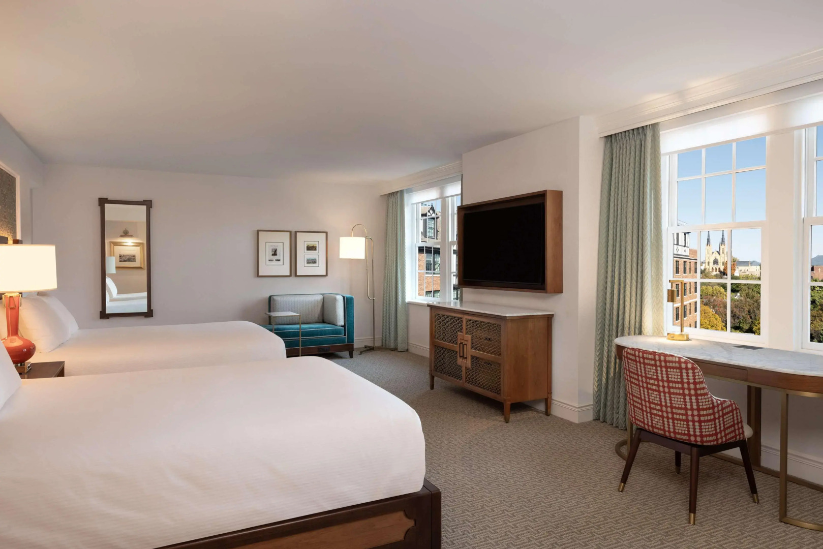 Hotel Roanoke & Conference Ctr, Curio Collection by Hilton