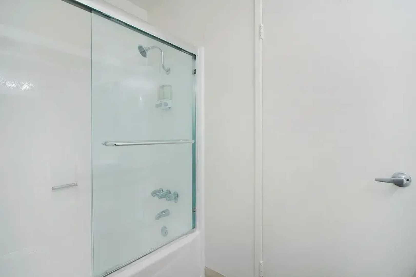 NEW - Private Entrance 2BR/BATH Next To Ritz Carlton Laguna - Walk To Beach! (MB3)